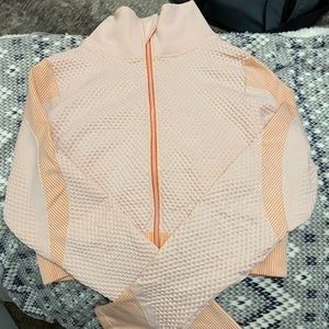 *NWOT* Astoria Momentum Zip Crop Size L